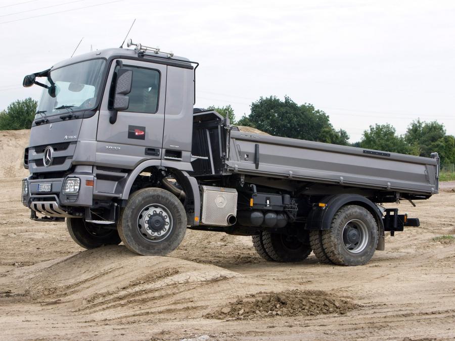  Mercedes-Benz Actros 1832 2009 года  (фото 3 из 6)